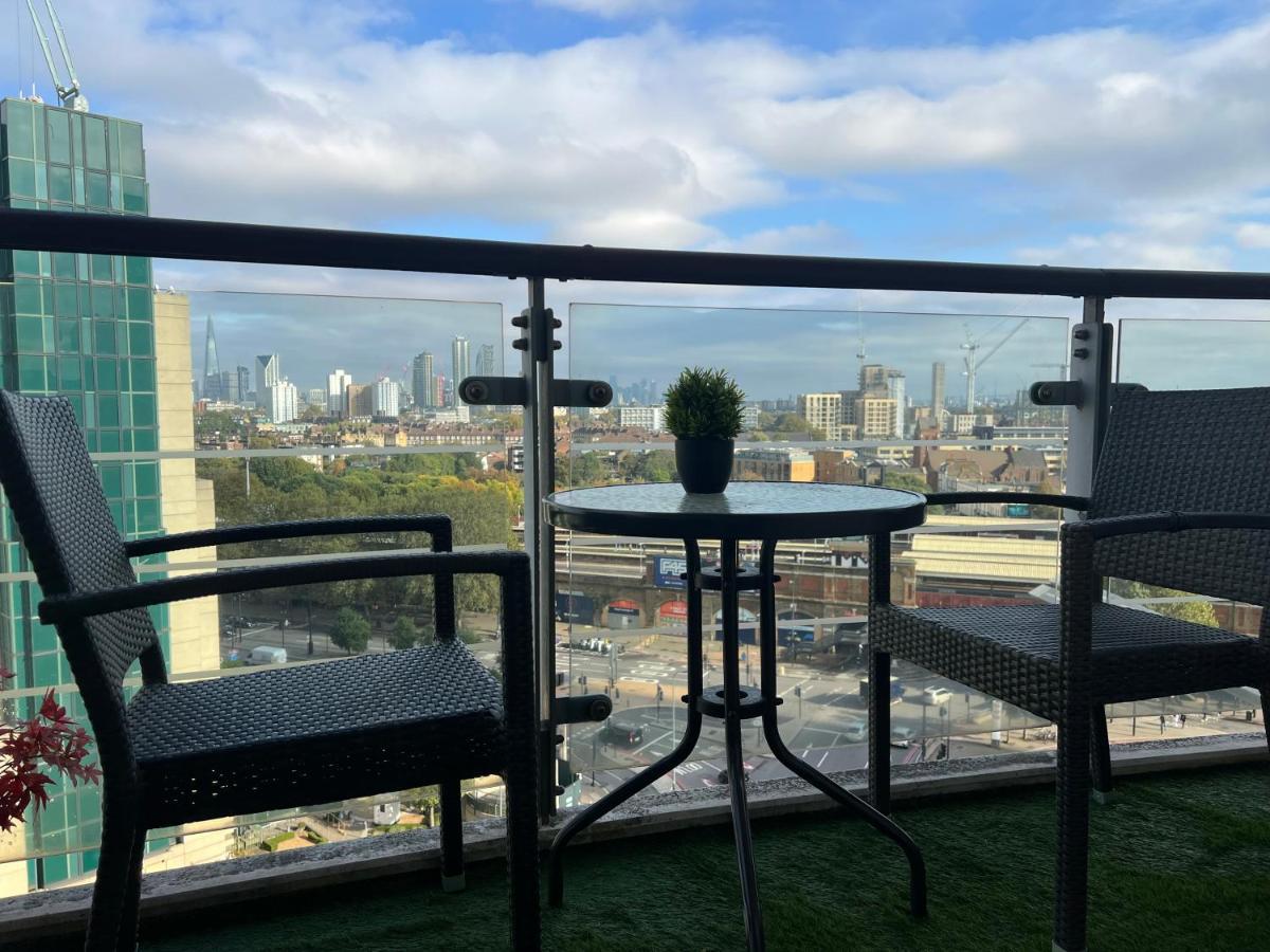 St George Thames Apartment London Exterior photo